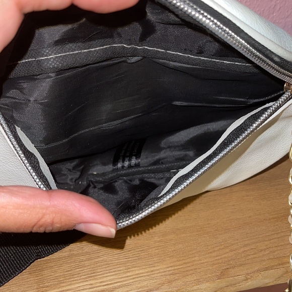 White Fanny pack - Picture 3 of 3